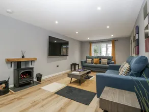 Cottage avec jacuzzi et jardin - Image 3