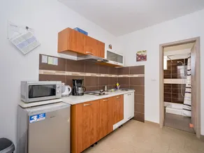 B&B - Image 5