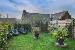Child-friendly cottage with terrace, BBQ & garden | Garden view | Dogs allowed - Image 5