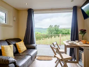 Lodge mit Terrasse - Image 3