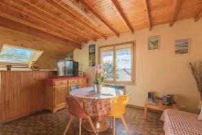 Flat with barbecue, garden & terrace | Mountain view - Image 2