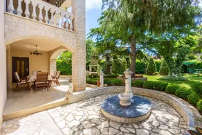 Flat with terrace, BBQ & garden | Pet-friendly - Image 4