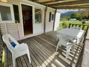 Mobilheim mit Terrasse und beheiztem Pool | Haustiere sind willkommen - Image 4