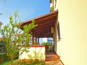 Flat with garden, terrace & barbeque - Image 5