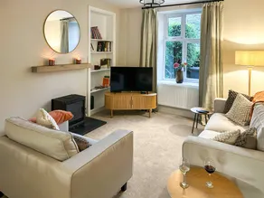 Ivy Cottage - Image 2