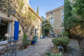 Holiday home with pool, terrace & garden | City view | Perfect for remote work - Image 2