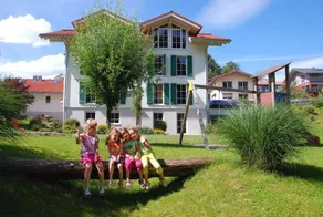 Family-oriented flat with sauna, garden & barbeque | Garden view | Pets allowed - Image 2