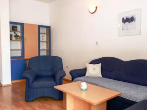 Apartment with BBQ, terrace & garden - Image 5