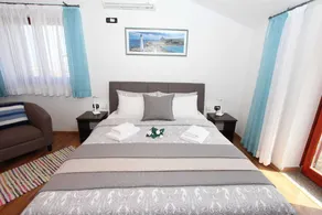 MATOSEVIC Comfort Double Room with Balcony 2 - Image 4