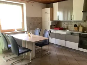 Familienorientiertes schönes Apartment mit Grill, Pool und Terrasse | Gartenblick - Image 2