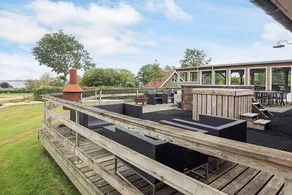 Holiday home with terrace, sauna & BBQ - Image 5