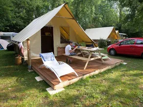 Family-friendly charming chalet with terrace & heated pool | River view | Pets are welcome - Image 3