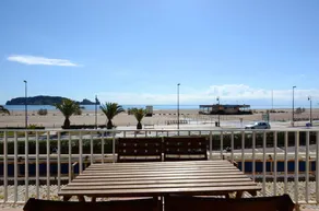 Appartement avec piscine et terrasse - Image 2