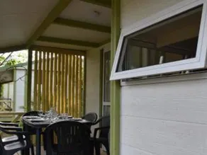 Family-oriented mobile home with terrace - Image 5