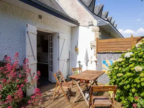 Holiday Home 'Bellevue' with Sea View, Private Terrace and Wi-Fi - Image 2
