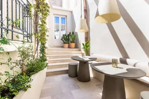 Spacieux appartement avec terrasse et jardin - Image 2