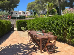 Ferienhaus mit Garten und Pool - Image 5