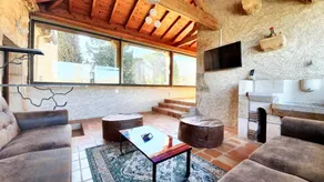 House with terrace & pool | Pool view - Image 5