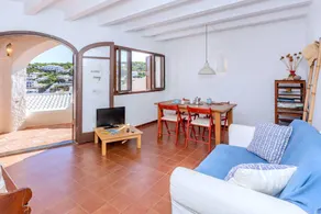 Ferienhaus mit Terrasse und Garten | Meerblick - Image 5