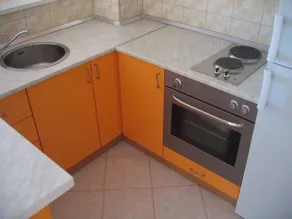 Modern eingerichtete Ferienwohnung orange - Image 5