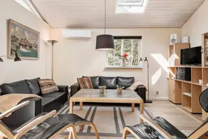 Holiday home with sauna, barbecue & hot tub - Image 4