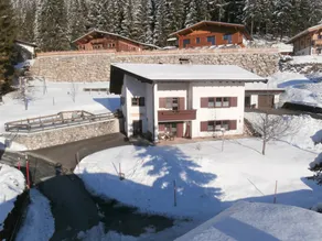 Child-friendly holiday apartment with garden & terrace - Image 2