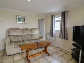 Family-oriented wonderful cottage | Close to the beach - Image 5