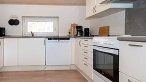 Pleasant holiday home with sauna, jacuzzi & terrace | Pets allowed - Image 4