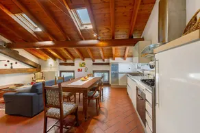 Ferienwohnung mit Terrasse | Stadtblick - Image 3