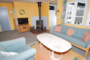 Holiday home with terrace - Image 5