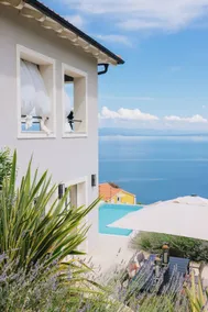 Family-friendly villa with garden, private pool & terrace | Water view - Image 4