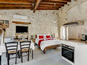 Family-oriented pleasant apartment - Image 3