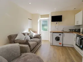 Cottage with garden | Beach nearby | Pets allowed - Image 2