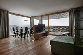 Appartement de vacances convivial et familial avec sauna, internet haut débit et jardin | Vue montagne | Près des pistes de ski | Adapté au travail à distance | Avec animaux acceptés - Image 2