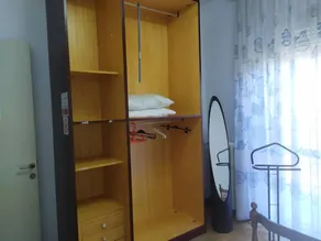 Appartement de vacances avec piscine chauffée et jardin | Vue ville - Image 5