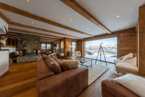 Ample chalet with pool, terrace & garden - Image 3