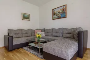Apartment with terrace & BBQ | Garden view - Image 4