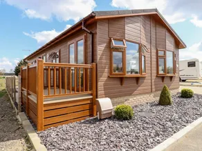 Cottage with garden - Image 2