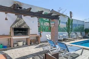 Family-oriented house with garden, barbecue & private pool | Garden view | Dogs allowed - Image 3