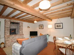 Cottage with garden - Image 3