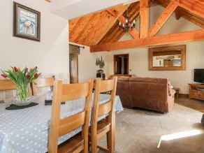 Cottage with garden - Image 4