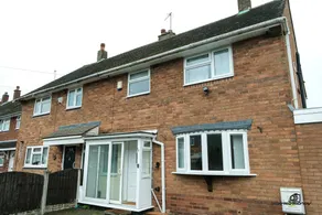 House with garden - Image 3