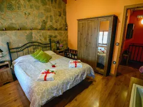 Apartamento vacacional con barbacoa, terraza y jacuzzi - Image 3
