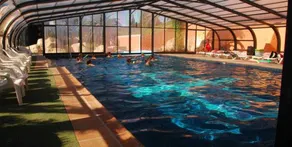 Camping avec terrasse et piscine - Image 3