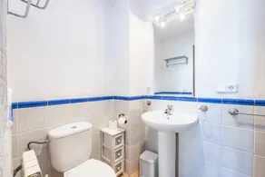 Room 'Habitación 5' with Mountain View, Shared Pool and Wi-Fi - Image 5