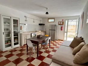 Villa with garden & terrace - Image 3