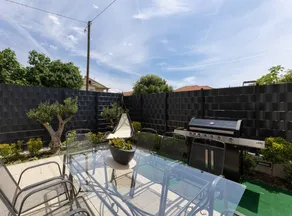 Fully equipped apartment with barbecue, hot tub & garden | Close to the beach - Image 4
