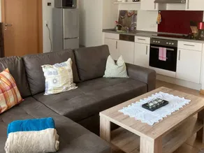 Appartement de vacances convivial et familial avec terrasse, jardin et barbecue | Vue jardin | Avec animaux bienvenus - Image 2