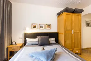 Flat with terrace - Image 4