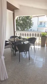 Fully equipped holiday apartment with garden, terrace & BBQ - Image 3